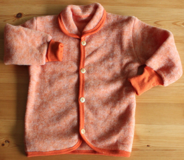 Jäckchen mit Kragen Wollfleece kbT Fb. safran orange Jäckchen mit Kragen Wollfleece kbT Fb. safran orange