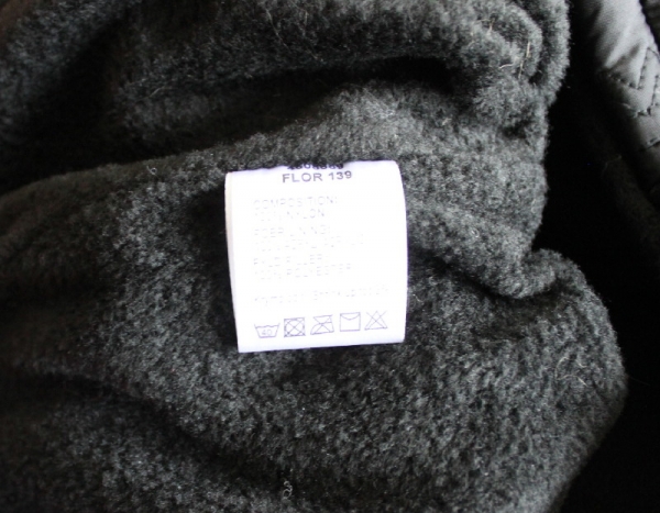 Steppmantel schwarz Nylon Größe 128 Steppmantel schwarz Nylon Größe 128
