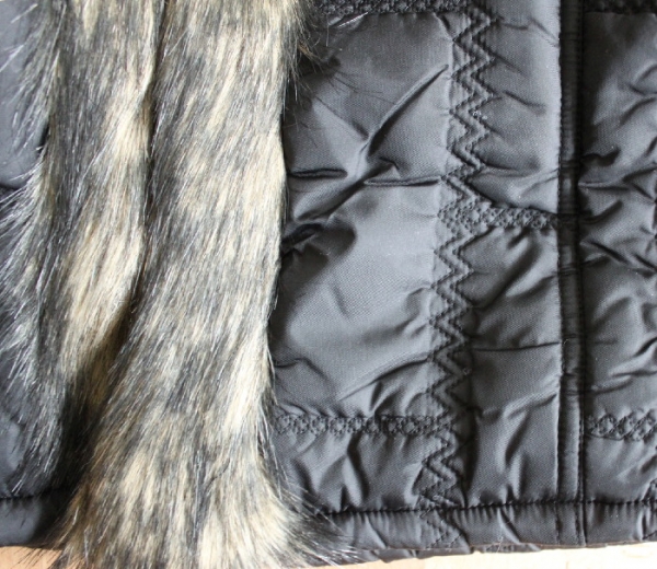 Steppmantel schwarz Nylon Größe 128 Steppmantel schwarz Nylon Größe 128